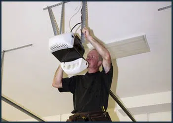 Garage Doors Store Repairs Los Angeles, CA 323-372-5515 - cont-gdr-door-opener-08m